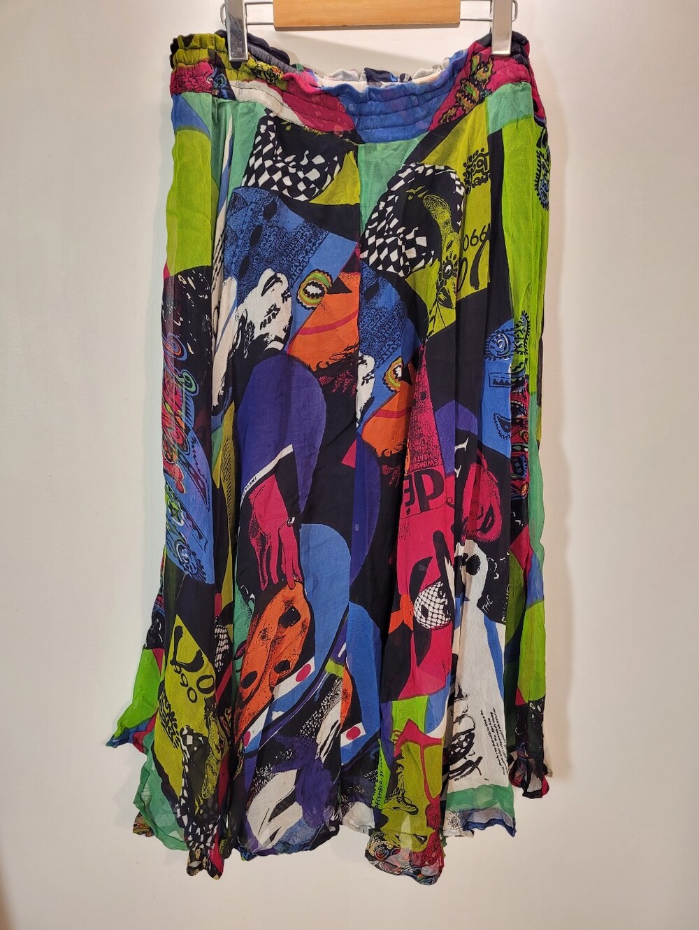 Paula European Design Vintage Multicolor Graphic Maxi Skirt - Size 34"